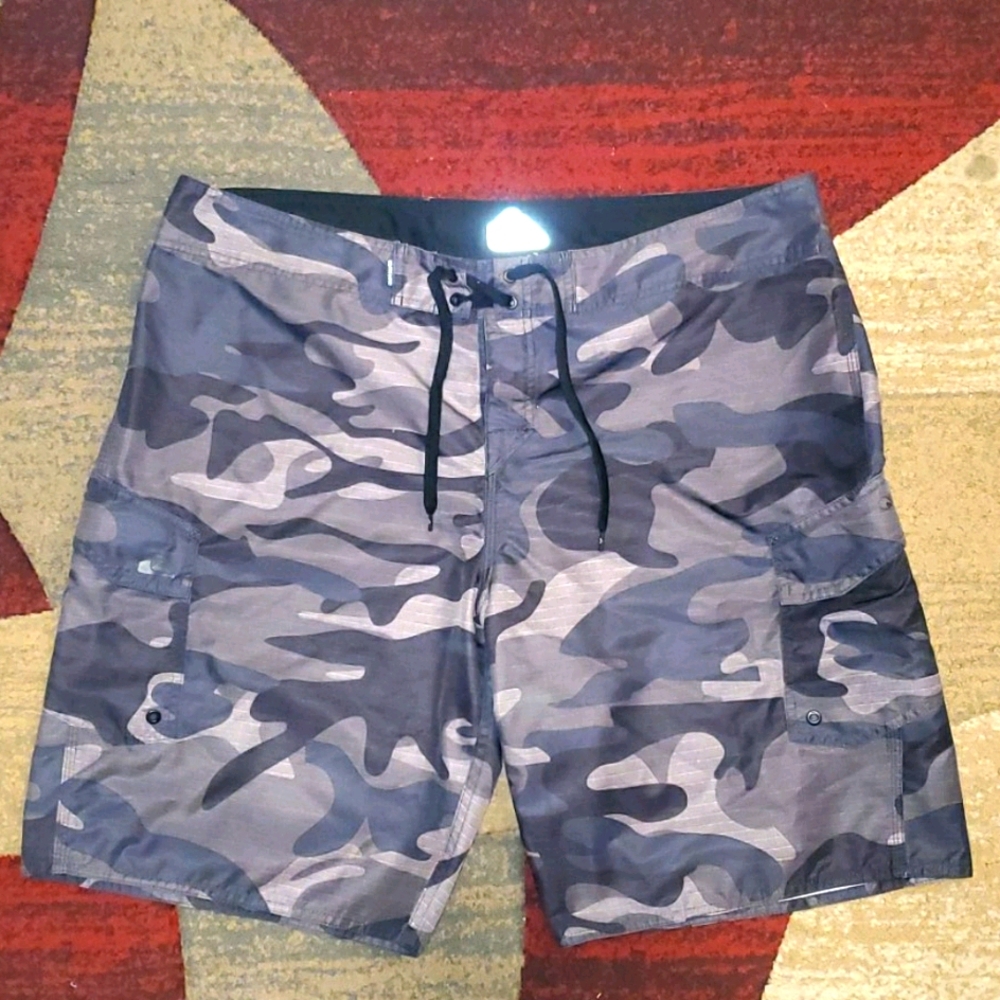 Quicksilver mens camouflage swim suit
